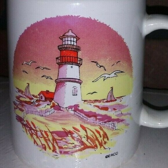 Lighthouse coffee mug ceramic Erco - lighthouse, sailing boats white pink VTG - Picture 2 of 3